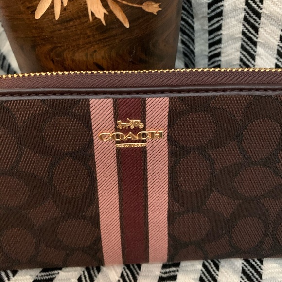 Signature jacquard coach brown wallet brand new - Picture 3 of 8